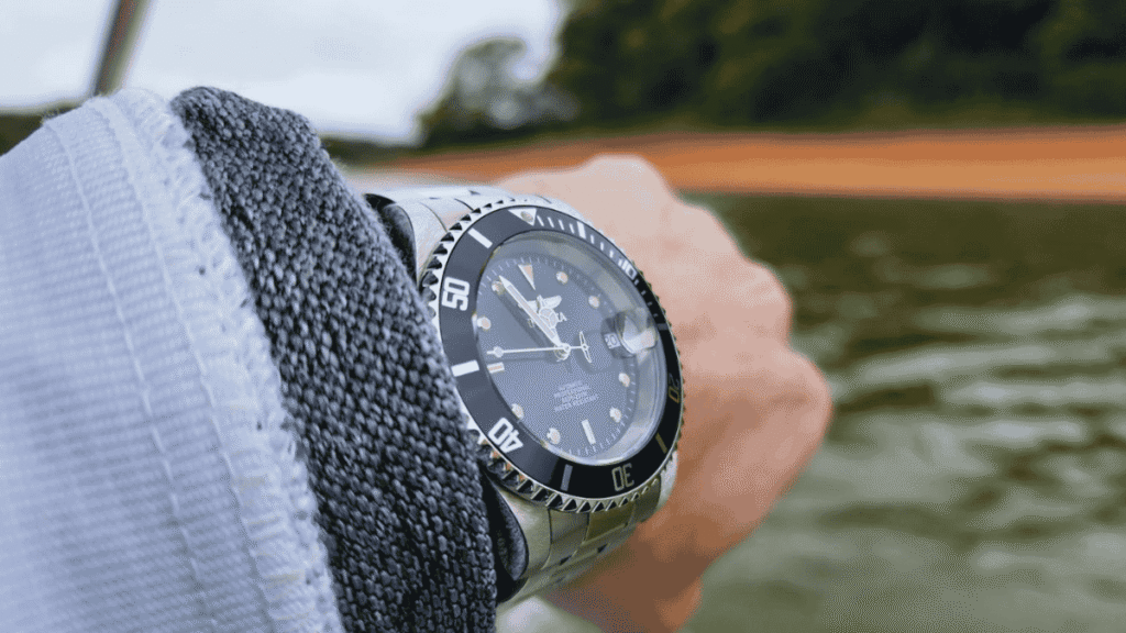 Relógio Invicta Pro Diver 8926OB no pulso.
